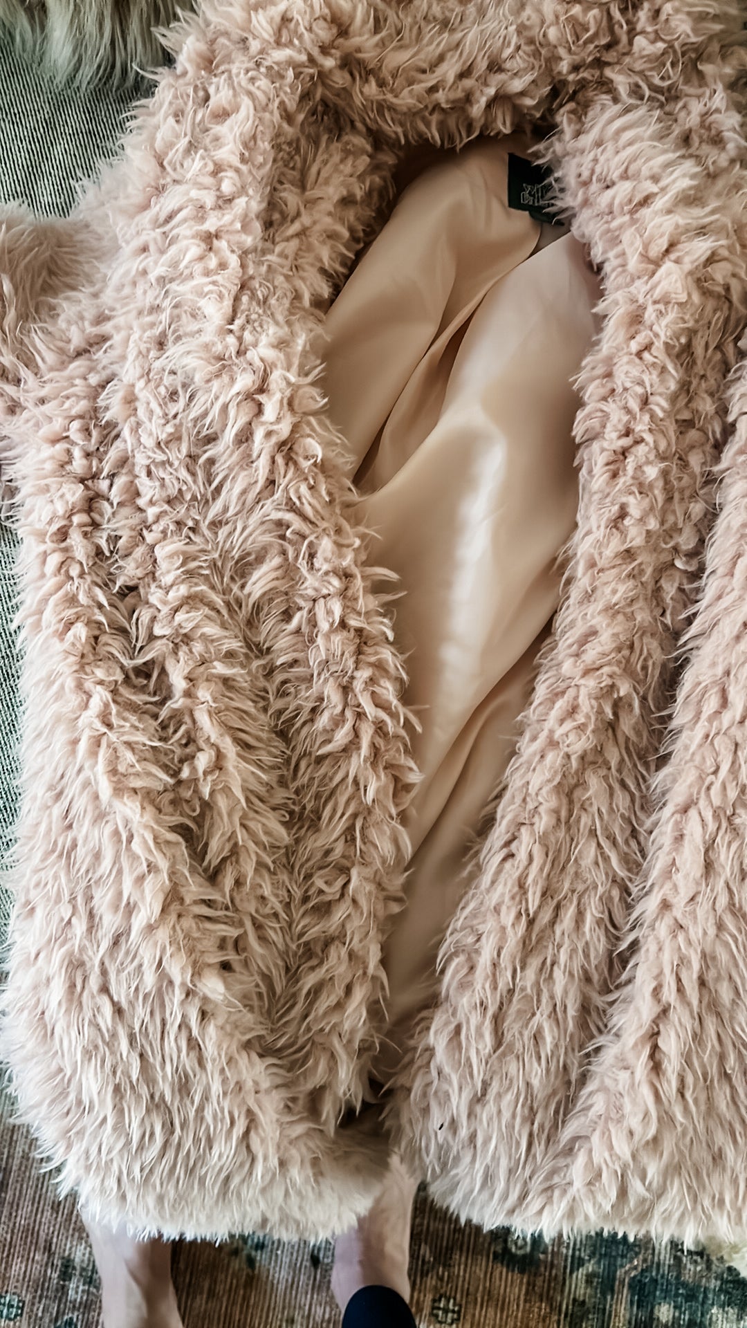 Faux Fur Coat. Light pink.