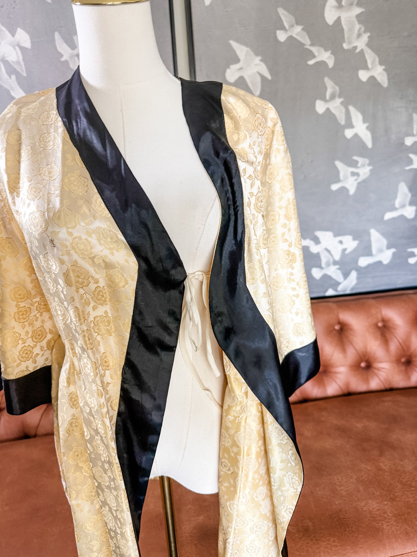 Vintage yellow rose robe
