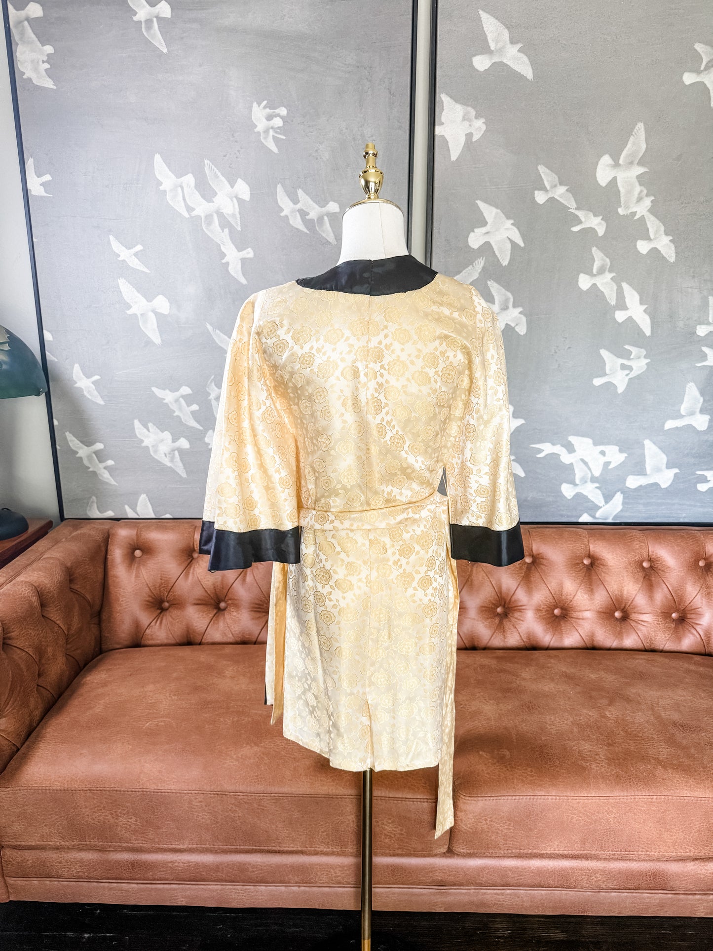 Vintage yellow rose robe
