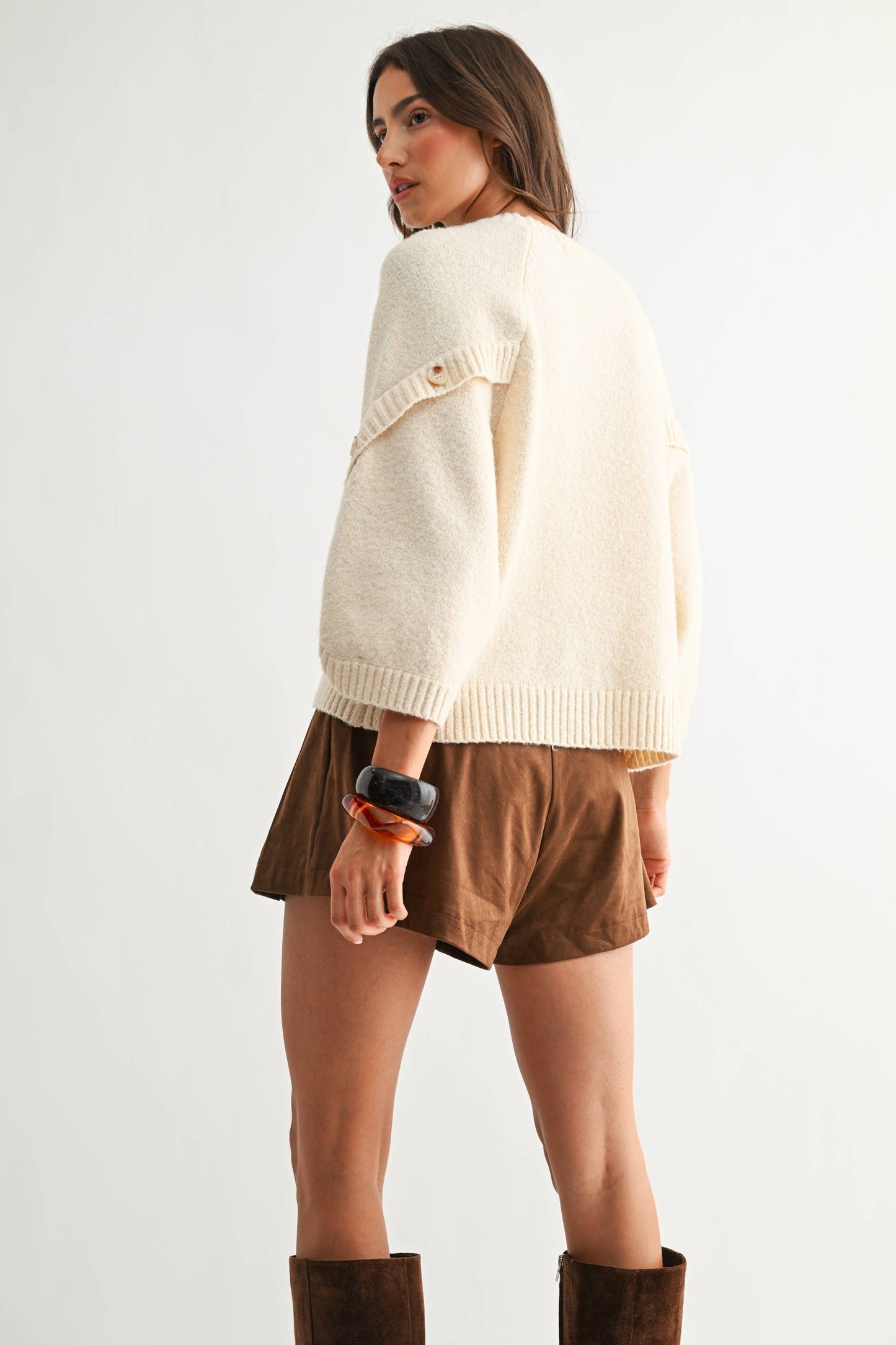 CREAM BUTTON SLEEVE KNIT PULLOVER
