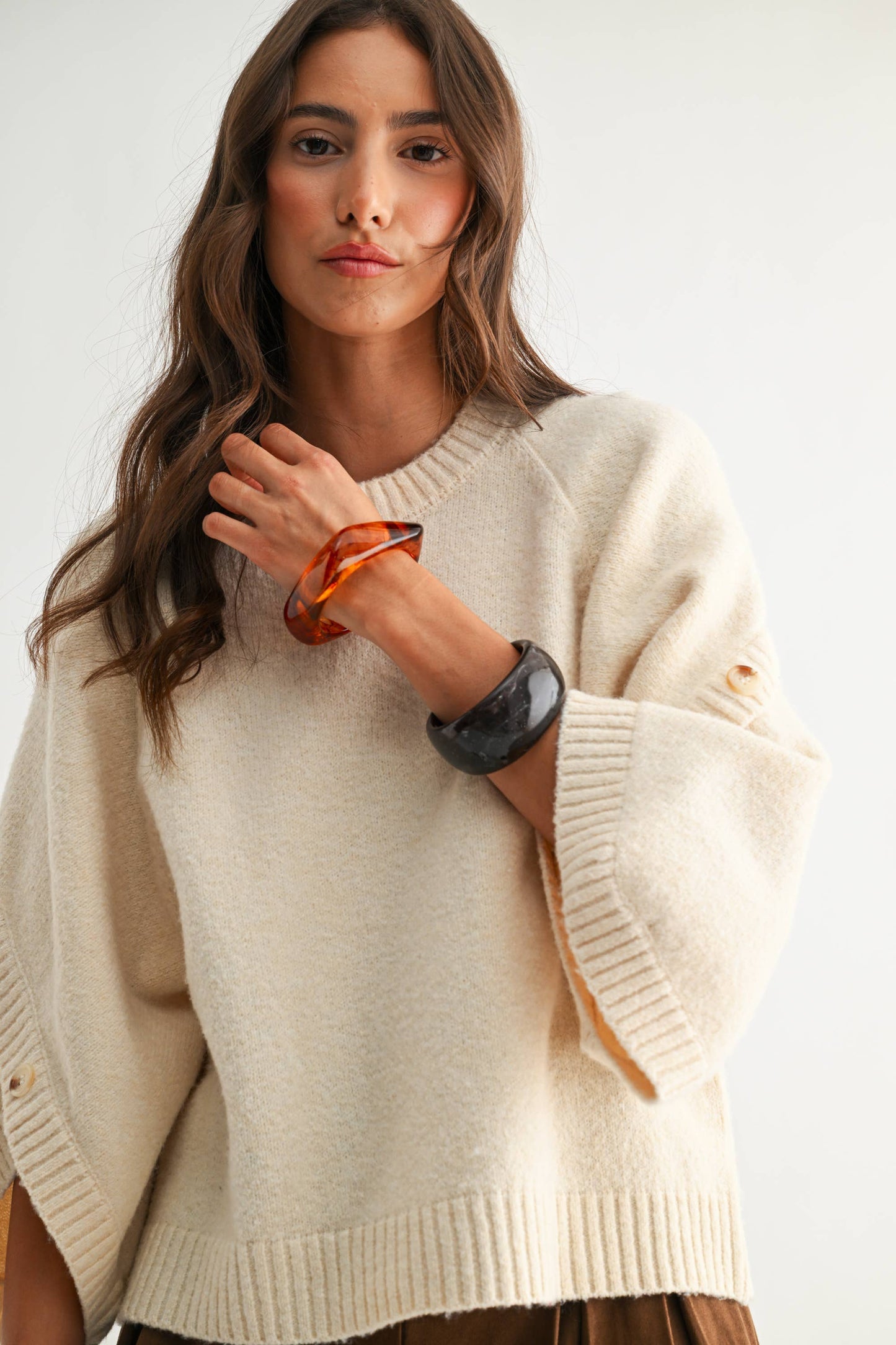 CREAM BUTTON SLEEVE KNIT PULLOVER